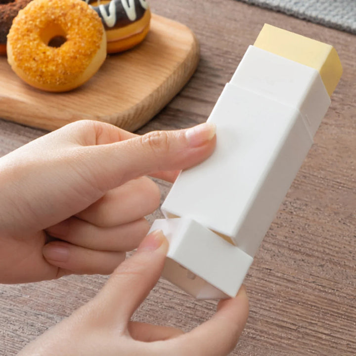 Handy Butter Spreader & Storage Holder – Convenience in Every Swipe